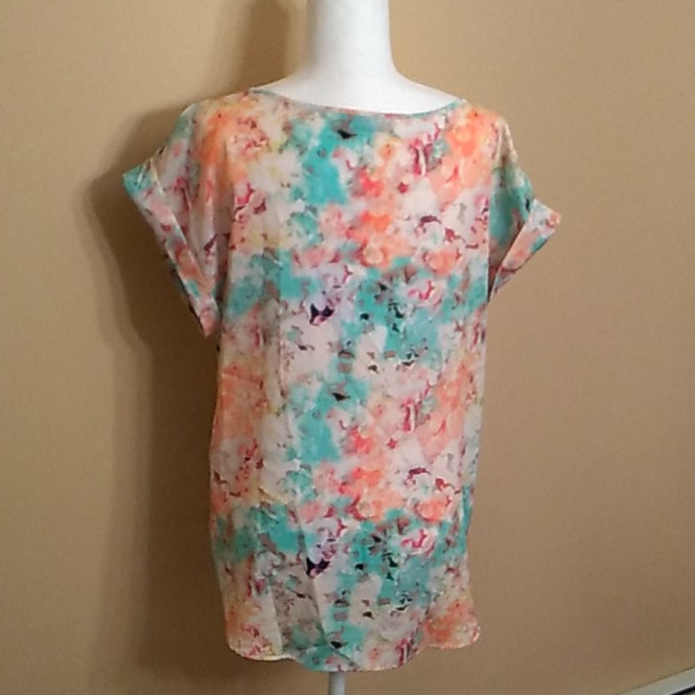 5 for $20! Apt 9 Short Sleeve Blouse, Pastel Watercolor Look - Picture 4 of 8